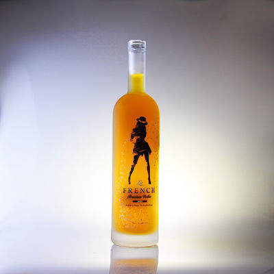 Venta al por mayor 750ml 1000ml Frito Decal Botella de vidrio para cerveza Vodka Whisky bebidas espirituosas