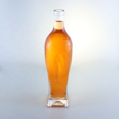 Embalaje de botellas de vidrio de 750 ml de brandy o whisky con diseño único y superficie de grabado ácido