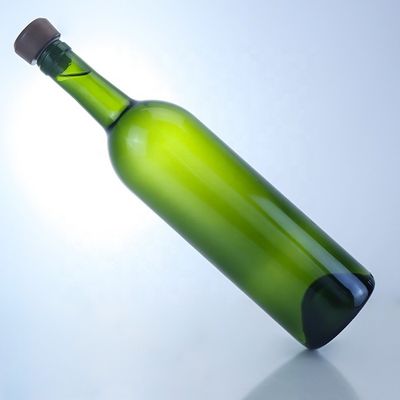 Botella de vidrio verde antiguo de 700 ml para bebidas alcohólicas Rum Gin Aceite y cerveza Material base vidrio