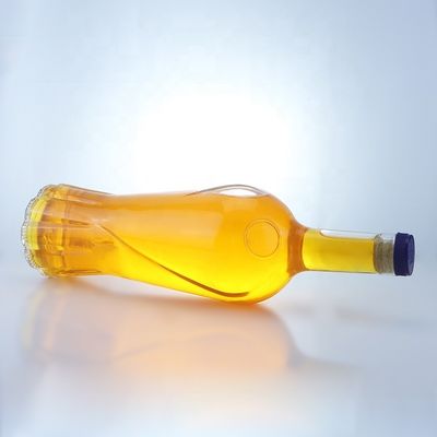 Exquisito diseño Botella de licor de vodka de 750 ml con material de cuello de vidrio de corcho