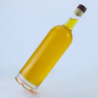 Botella de vidrio clara o personalizada Única 700 ml 750 ml para Whiskey Tequila Brandy Rum Gin