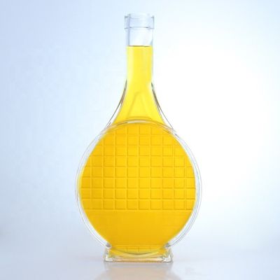 Productos de vidrio Botella de forma única 750 ml 700 ml para vodka whisky tequila brandy