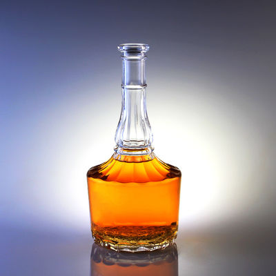 Botella de vidrio de 500 ml con corcho para whisky vodka bebidas espirituosas grabado en diseño de cuello largo