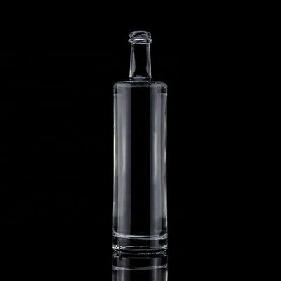 Diseño único 750 ml de cuello largo botella de vidrio de vodka vacía con tapa de tornillo Super cristal de pedernal