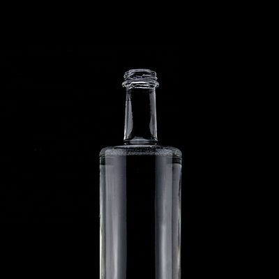 Diseño único 750 ml de cuello largo botella de vidrio de vodka vacía con tapa de tornillo Super cristal de pedernal