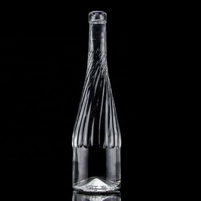Material del cuerpo de vidrio 500ml 700ml Botella de vino de whisky con diseño único de fondo elevado