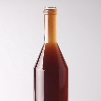 Material del cuerpo Vidrio artesanal Botella transparente de vidrio transparente Botella de licor
