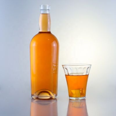Collar de vidrio 750 ml 700 ml Botella redonda para la venta de bebidas