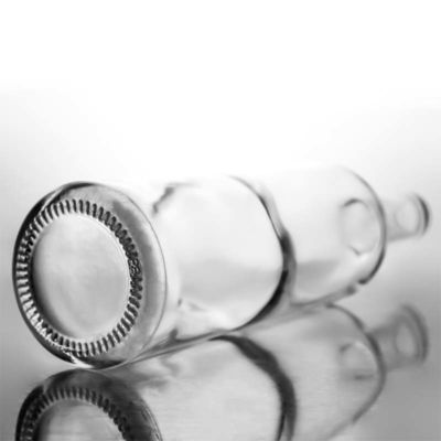 Botella de vidrio de cuello largo y transparente de 750 ml para whisky, champán, brandy y licores industriales
