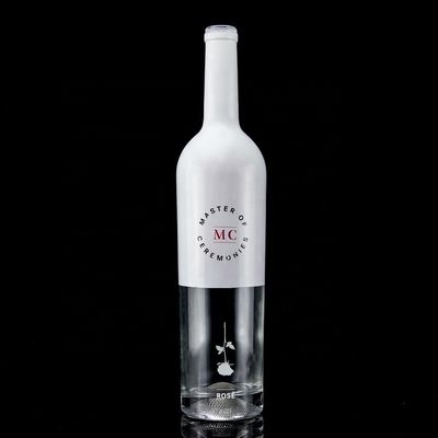 Botella personalizada 750 ml pintura en aerosol blanco whisky vodka botella de vidrio vacía con corcho