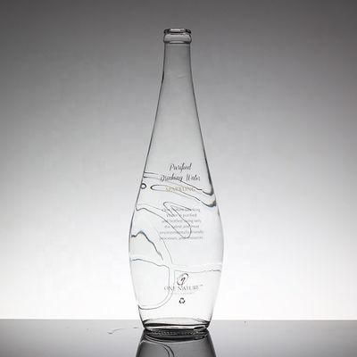 Botella de agua de vidrio de 500 ml para bebidas blandas con diseño transparente y tapa de tornillo