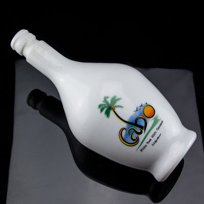 Botella de vidrio de ron con corcho de 700 ml de superficie de congelación personalizada