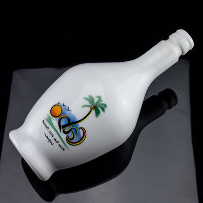 Botella de vidrio de ron con corcho de 700 ml de superficie de congelación personalizada