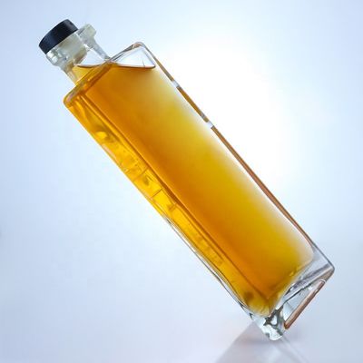 Material del cuello Vidrio vacío Botella de vino de vidrio de 750 ml con acabado superior de corcho