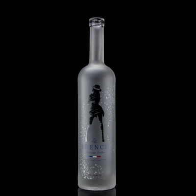 Collar de vidrio 750 ml Botella de vodka con grabación ácida con color claro o personalizado en heze