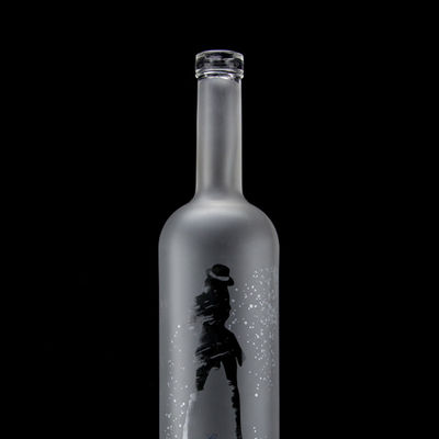 Collar de vidrio 750 ml Botella de vodka con grabación ácida con color claro o personalizado en heze