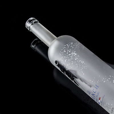 Collar de vidrio 750 ml Botella de vodka con grabación ácida con color claro o personalizado en heze