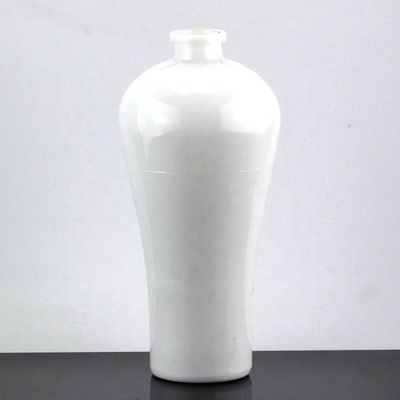 Botella de vidrio de 50 cl Estampado en caliente Vino de estilo cerámico Botella de bebidas para bebidas 700ml