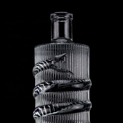 Logotipo personalizado Botella de vidrio de dibujo de serpiente emosa de 750 ml para cilindro de vodka