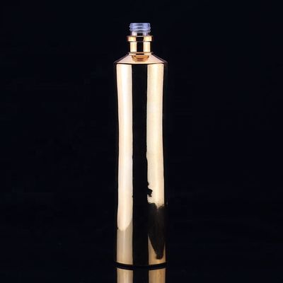 Botella de licor de vidrio de 750 ml con material de cuello dorado y diseño final para vodka
