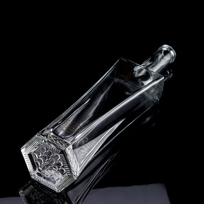 Exquisito diseño botella de vodka licor clara o personalizada botella de vidrio de 750 ml con corcho