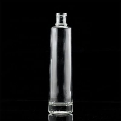 Botella de alcohol de vidrio transparente de 750 ml a granel con tapa metálica dorada