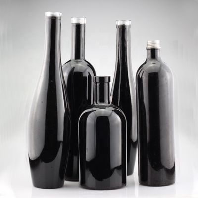 750 ml de vidrio negro brillante Vodka Botellas pintadas Impresión en pantalla Cerradura de ginebra Botella de licor