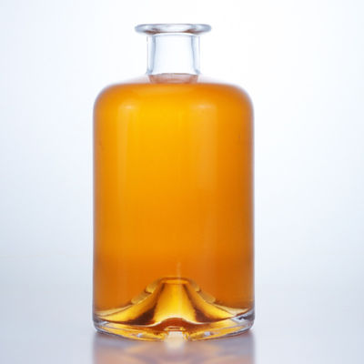 Collar de vidrio 750 ml Cuello corto redondo en forma vacía, clara, pinza, ginebra, ron, champán, licores, bebidas alcohólicas botella con corcho