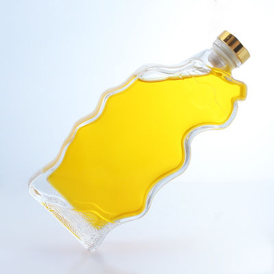 Botella de vidrio de forma especial clara o personalizada para Whisky Vodka Brandy