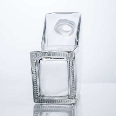 Logotipo personalizado Vidrio Botella de licor Material de vidrio Tapón de corcho Whisky Gin Ron Vodka