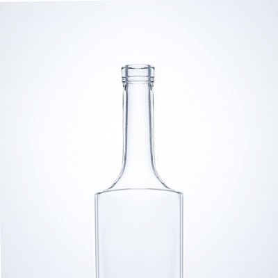 Botella de licor de vidrio de cuello largo de forma personalizada para vodka de ron de ginebra