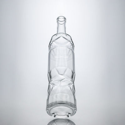Manejo de la superficie Decal de forma personalizada Botella de licor de vidrio en relieve para whisky Gin Rum