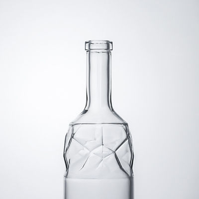 Manejo de la superficie Decal de forma personalizada Botella de licor de vidrio en relieve para whisky Gin Rum