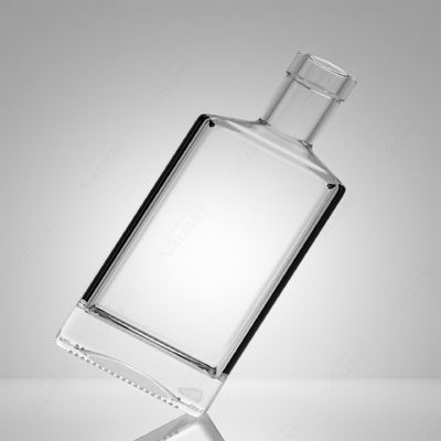 Botella de vidrio cuadrada de 50 ml para Whiskey Gin Rum con tapa personalizada y corcho incluido