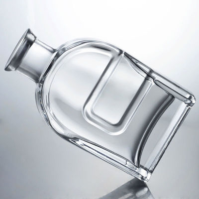 Botella de licor de vidrio Squircle personalizada para ginebra, ron, brandy, vodka y corcho incluido