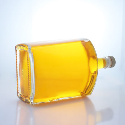 Botella de vidrio de forma plana para whisky, vodka, tequila, ginebra y ron hecha de vidrio