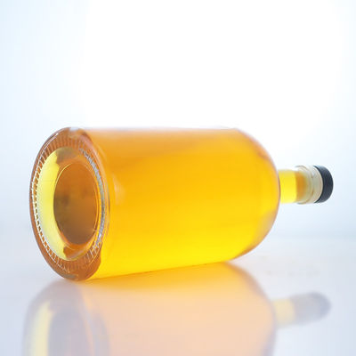 Logotipo personalizado Botella de vidrio con tapa de tornillo de gran capacidad para whisky vodka tequila gin ron