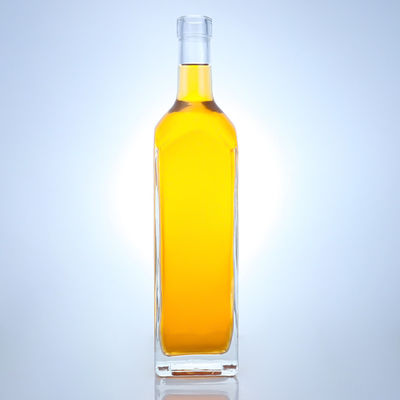 Botella de vidrio de sílex de forma cuadrada en color claro para vodka whisky tequila gin