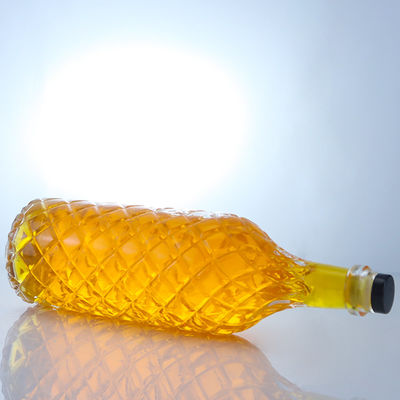 Cuello de vidrio Super Flint Ron en relieve Vodka Whisky Tequila Botella de ginebra con corcho hecho