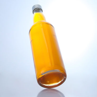 Botella de licor de vidrio de 750 ml personalizada con diseño de cuello único y tipo de sellado de corcho