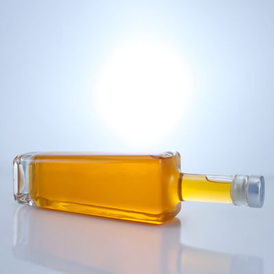 Botella de vidrio de 750 ml para brandy, vodka, whisky y corcho en forma cuadrada