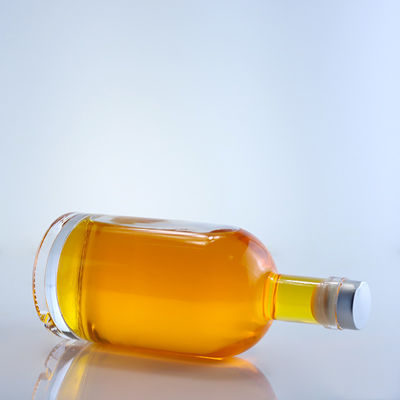 Logotipo personalizado y tapa botella de licor de vidrio de 750 ml para ron ginebra vodka tapa de corcho personalizada