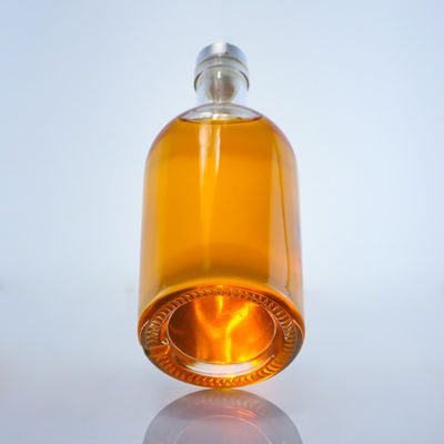 Logotipo personalizado y tapa botella de licor de vidrio de 750 ml para ron ginebra vodka tapa de corcho personalizada