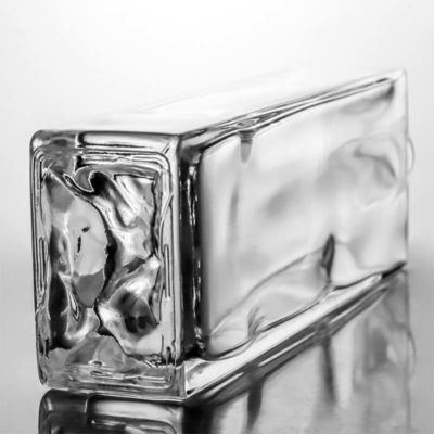 Super Flint Glass Custom Mountain Base 750ml Botella de whisky rum de vidrio de licor para vodka gin
