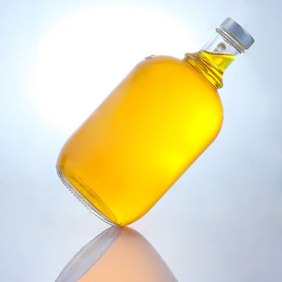 Logotipo personalizado Botella de vidrio de licor de forma redonda con mango y tapa de tornillo