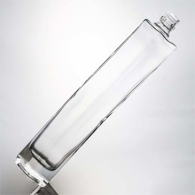 Manejo de la superficie con decal Botella de vidrio de 700 ml para whisky Gin Rum en forma personalizada