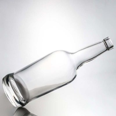 Collar de vidrio con logotipo personalizado Botella redonda de licor de 700 ml para vodka brandy whisky y más