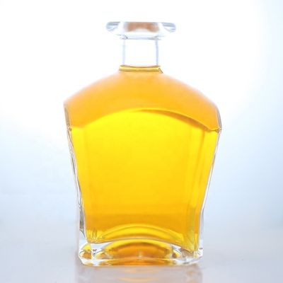 Collar de vidrio Material Forma cuadrada Whiskey Vodka Tequila Brandy Gin Botella de ron con corcho