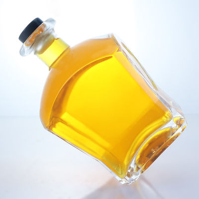 Collar de vidrio Material Forma cuadrada Whiskey Vodka Tequila Brandy Gin Botella de ron con corcho
