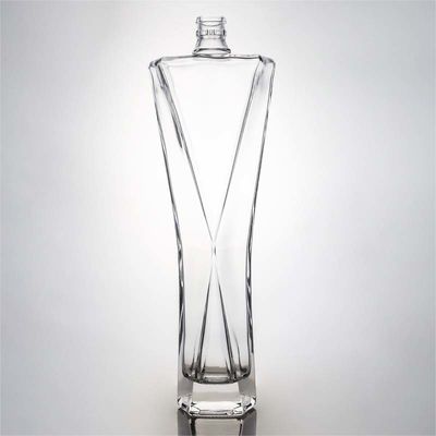 Botella de vidrio de forma cuadrada con tapa personalizada para bebidas industriales Ron Vodka Whisky Tequila Gin